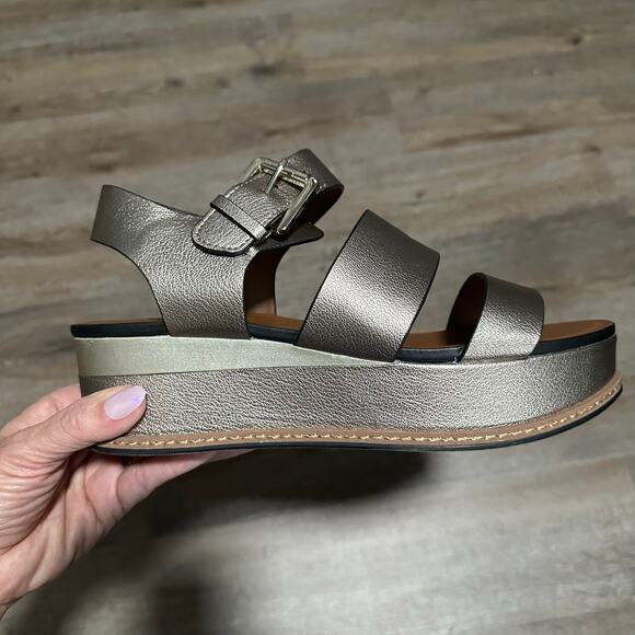 Naturalizer platform, leather sandals size 9.5w 9 1/2 wide bronze - Picture 8 of 8